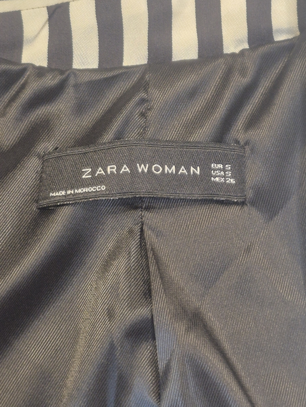 Zara Striped Blazer Black White Vertical Stripe Tailored Chic Office Silky - Picture 6 of 11